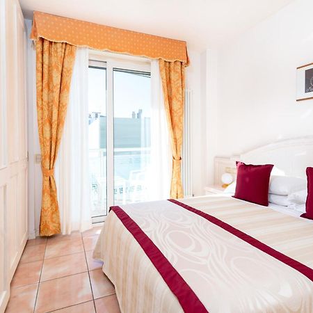 Universal Hotel Cervia Esterno foto