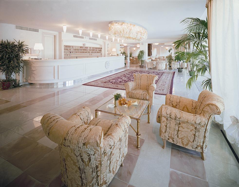 Universal Hotel Cervia Esterno foto